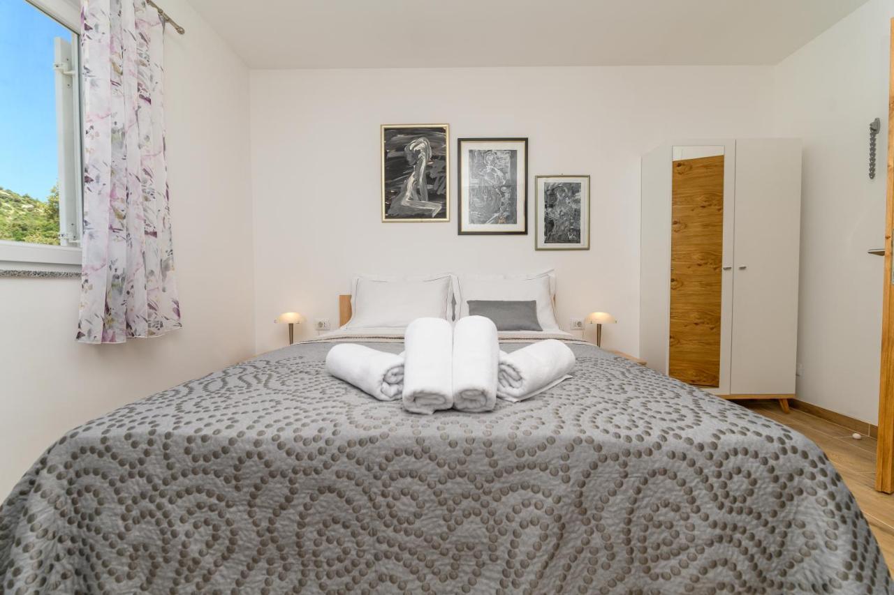 Rooms Forever Miholascica Экстерьер фото