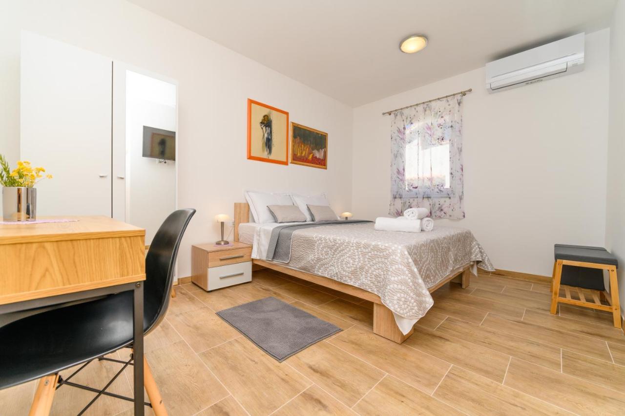 Rooms Forever Miholascica Экстерьер фото