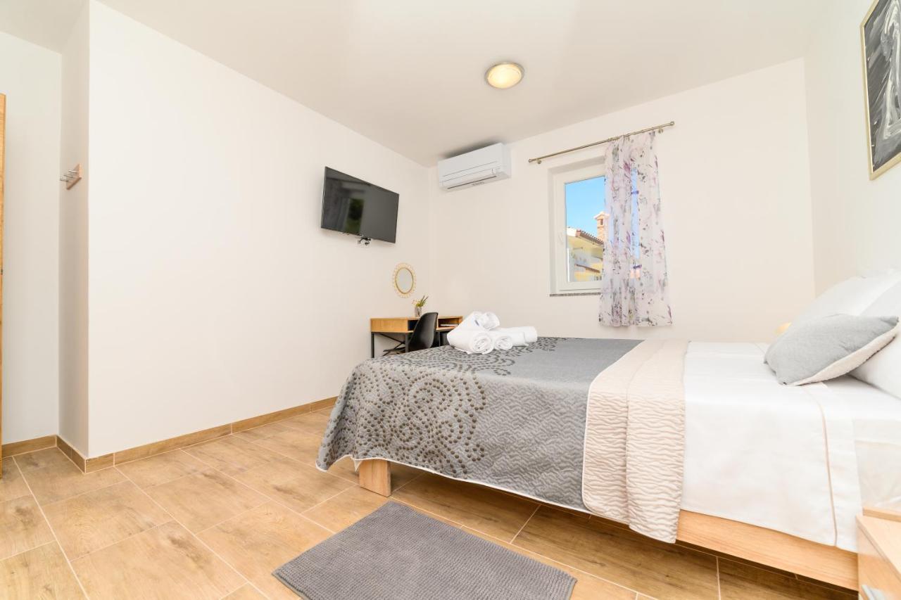 Rooms Forever Miholascica Экстерьер фото